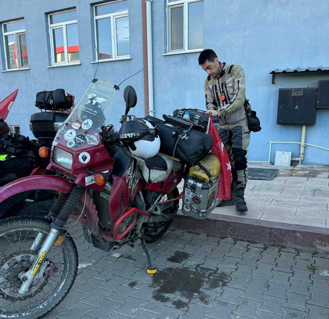 Şilili gezgin, hikayesinden etkilendiği "İnebolu'dan Ankara'ya İstiklal Sürüşü"ne katıldı 1