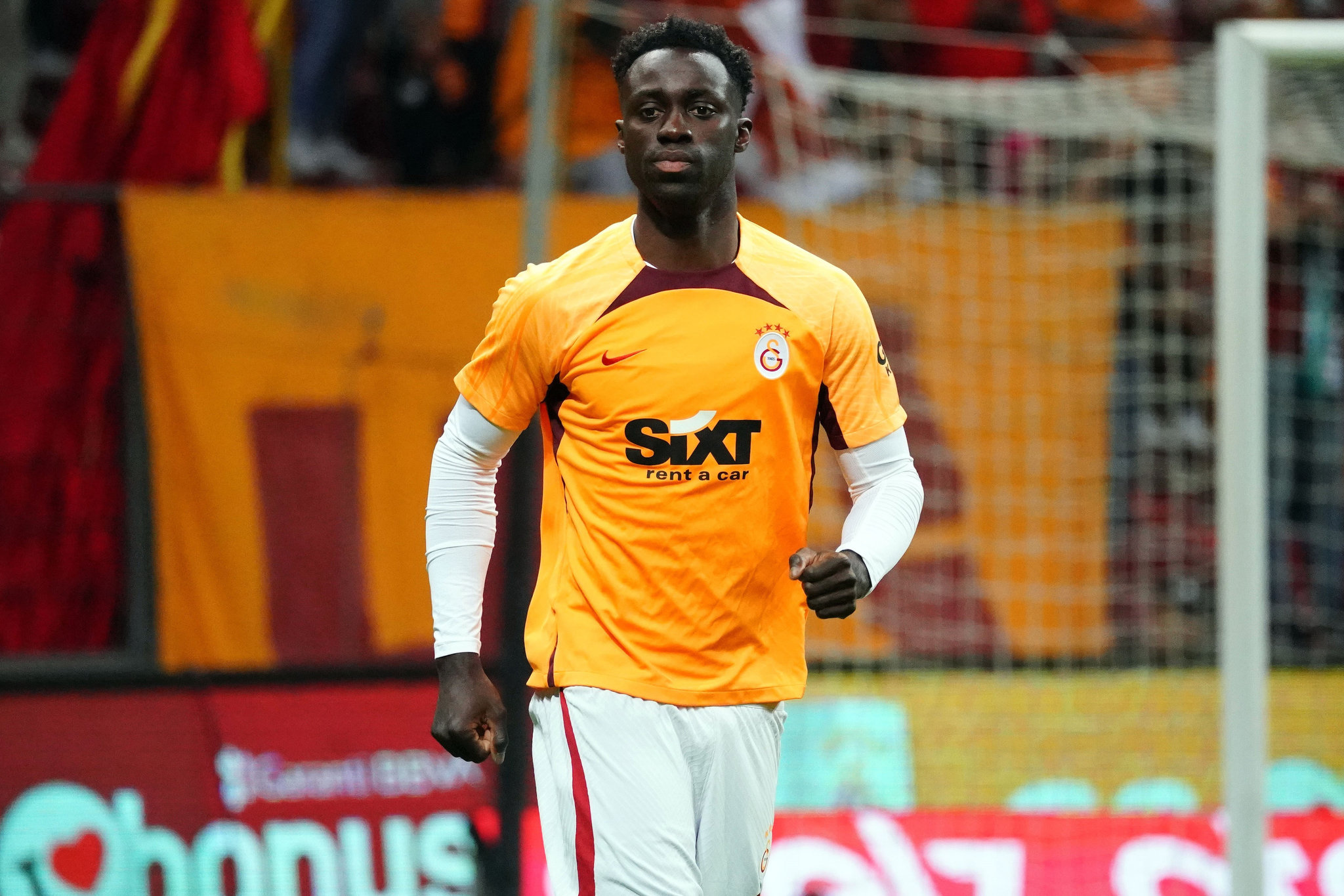 Galatasaray'da stoper krizi! Okan Buruk ile Davinson Sanchez ters düştü 4