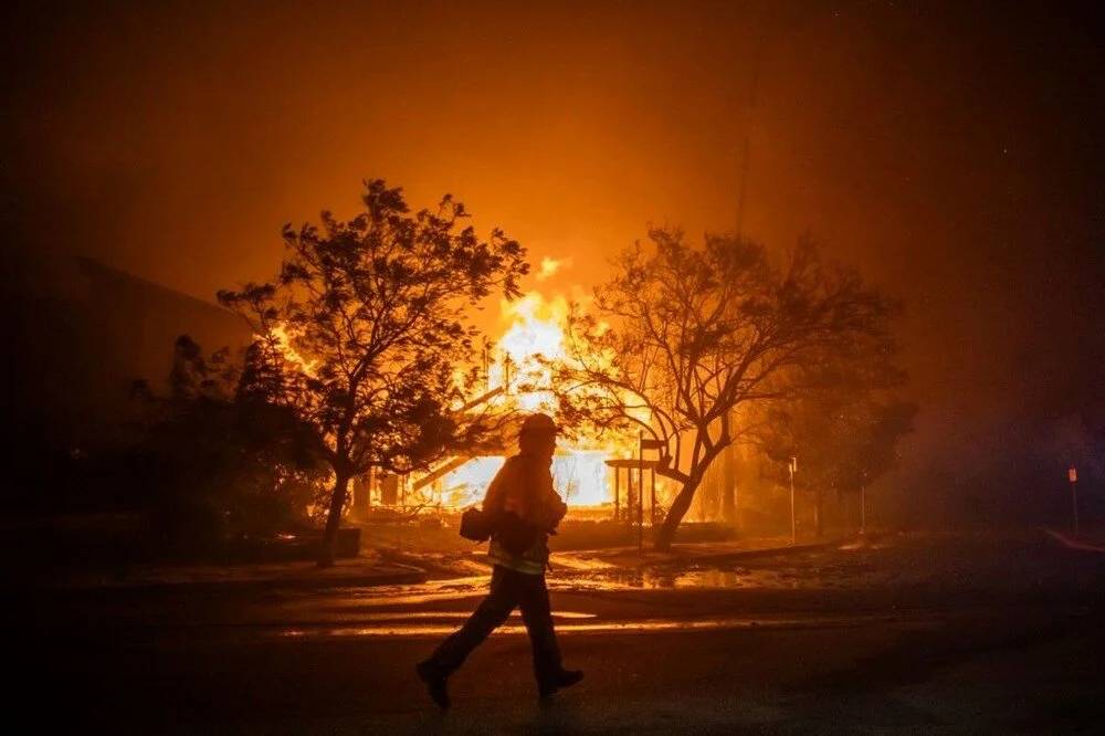 Los Angeles'taki yangın kabusu: Türk ünlülerin evleri de ateş hattında! 2