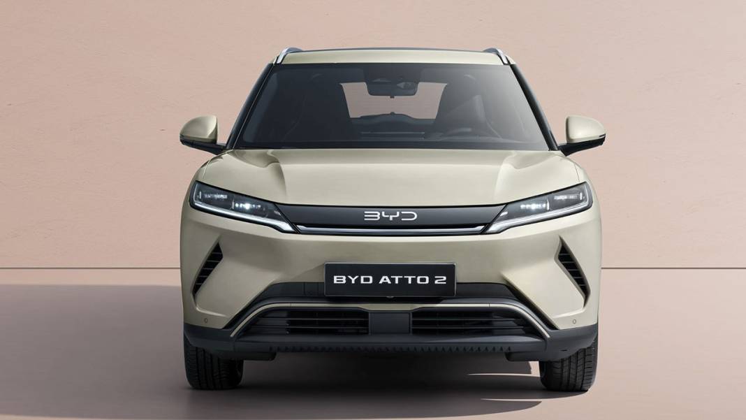 BYD yeni modelini fuarda tanıttı: Elektrikli SUV ATTO 2 görücüye çıktı 3