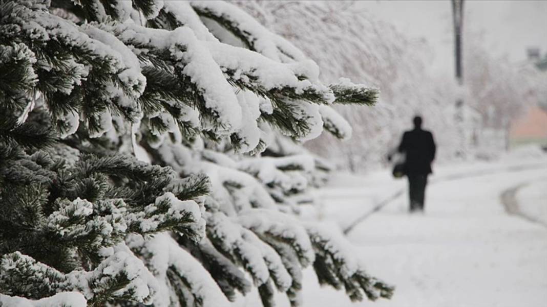 YURTTA HAVA DURUMU: Meteoroloji lapa lapa kar yağacak ilçeleri açıkladı. Bugün hava nasıl olacak? 6