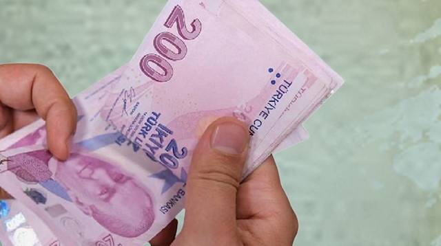 EMEKLİYE ÇİFTE ZAM MÜJDESİ: SSK ve Bağkur'lunun en düşük maaşı netleşti: 16.98 KÖK ZAM: Ek zam ile 14.623 lira 10