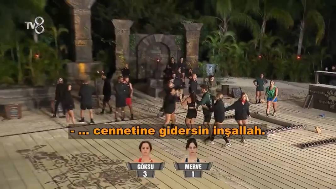 TV’DE OLMAYAN GÖRÜNTÜLER: Survivor’da büyük kavga: E…k cennetine gidersin inşallah. 1