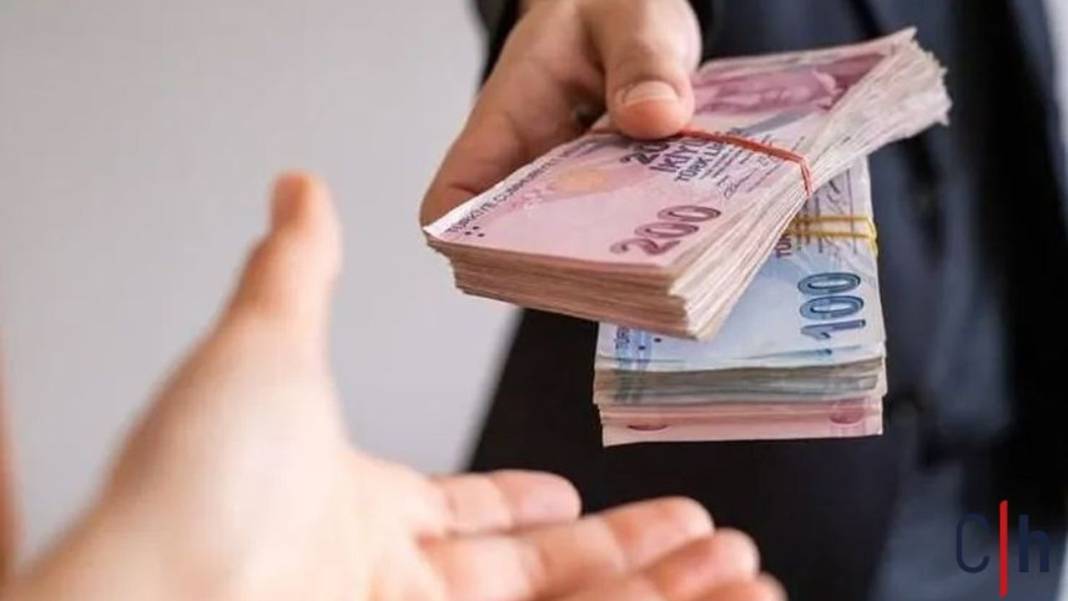 Maaşlara zam geldi! En düşük maaş 46 bin 100 lira, bayram ikramiyesi ise 10 bin lira oldu 3