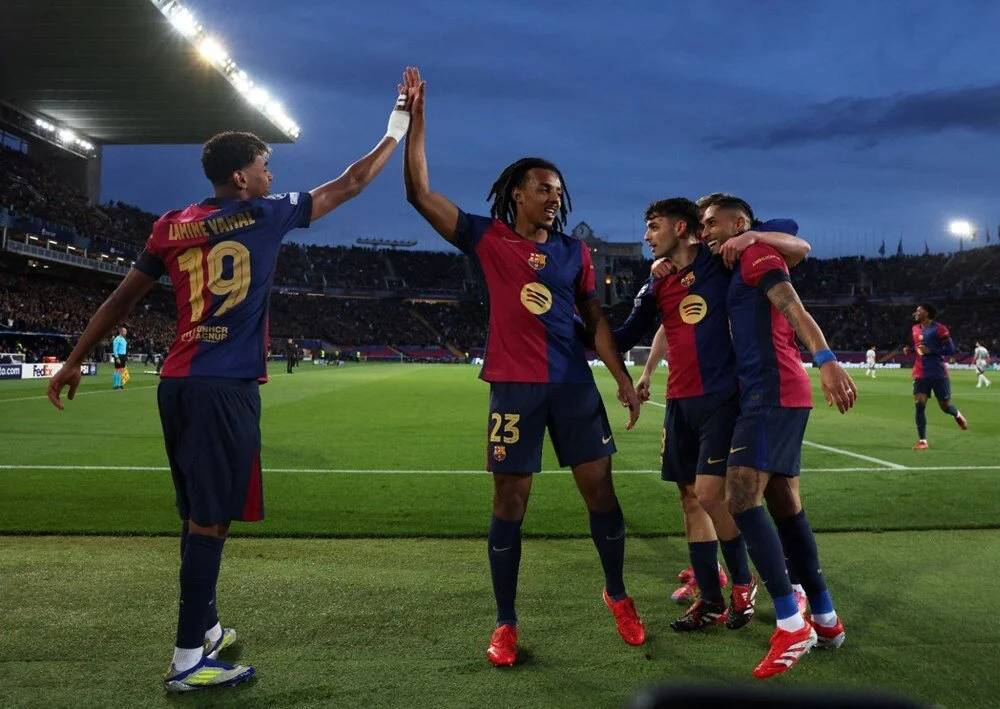 Barcelona - Benfica maçında hakem iftar molasını yanlış verdi: Orkun Kökçü bakın ne yaptı! 2