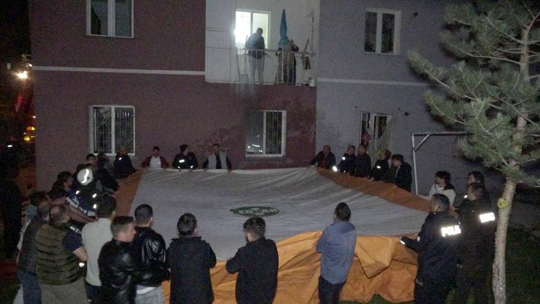 Boşanma aşamasındaki eşine attığı mesaj tüyler ürpertti! Canlarını zor kurtardılar 5
