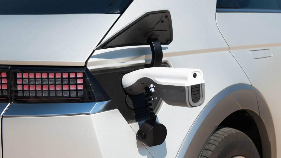 CHERY V2 İLE EZBER BOZDU: Elektrikli araçla hayata güç verin! 5