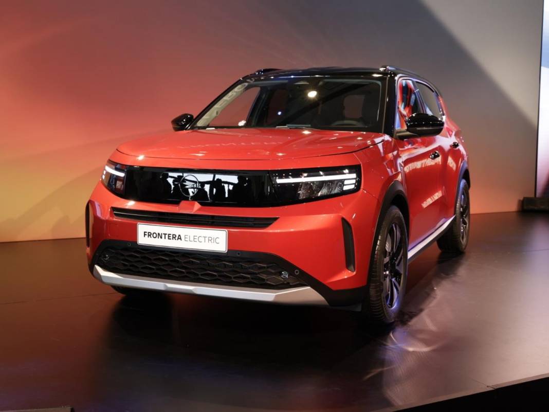 SUV PİYASASINDA TAŞLARI YERİNDEN OYNATTI: Opel Frontera'nın fiyatı çok konuşulacak! 2