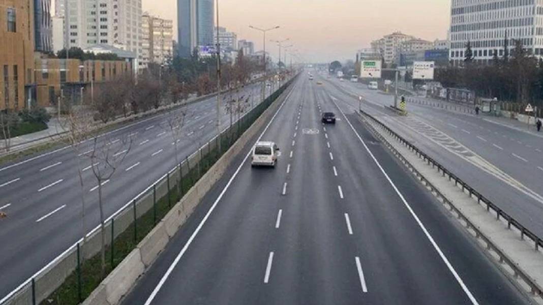 İSTANBUL'DA KAPATILAN METRO, METROBÜS VE YOLLARIN TAM LİSTESİ: 1 Mayıs'ta hangi yollar kapandı? İşte tam liste 16