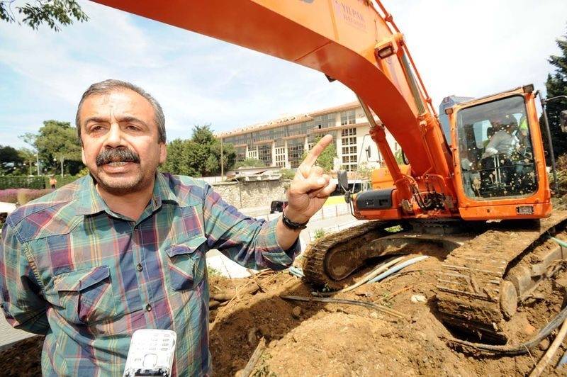 Sinemadan siyasete uzanan bir hayat: Sırrı Süreyya Önder hayatını kaybetti 3