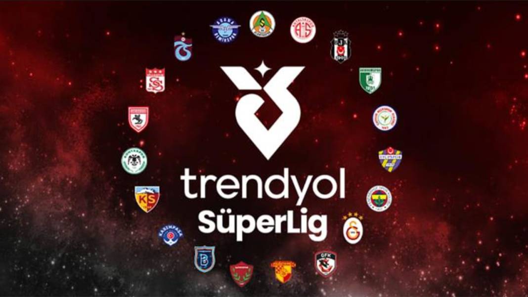 Sezonun yıldızlarını tek tek açıkladı! Candaş Tolga Işık sordu, Sergen Yalçın sezonun en iyi 11'ini tek tek saydı 1