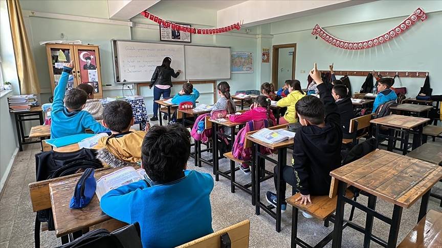 OKULLARIN KAPANIŞ TARİHİ 2025 MEB| Okullar ne zaman kapanıyor, yaz tatili ne zaman başlayacak, kaç gün? 1