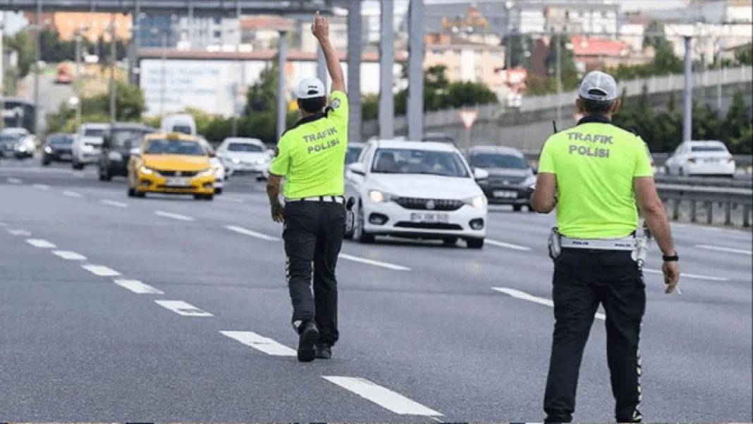 İSTANBUL'DA KAPATILAN METRO, METROBÜS VE YOLLARIN TAM LİSTESİ: 1 Mayıs'ta hangi yollar kapandı? İşte tam liste 19