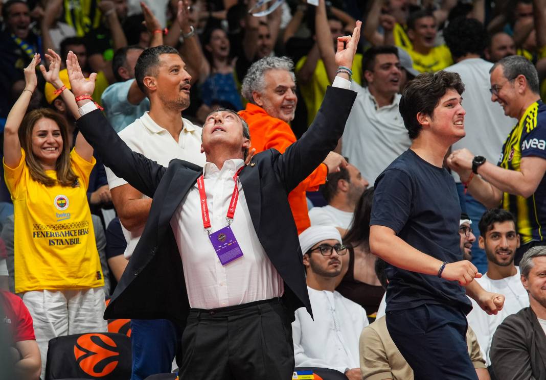 Fenerbahçe şampiyon oldu: Ali Koç’un o anları sosyal medyaya damga vurdu 4