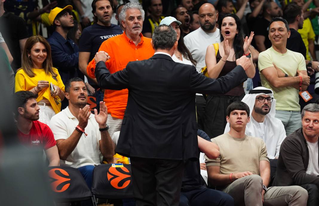 Fenerbahçe şampiyon oldu: Ali Koç’un o anları sosyal medyaya damga vurdu 5