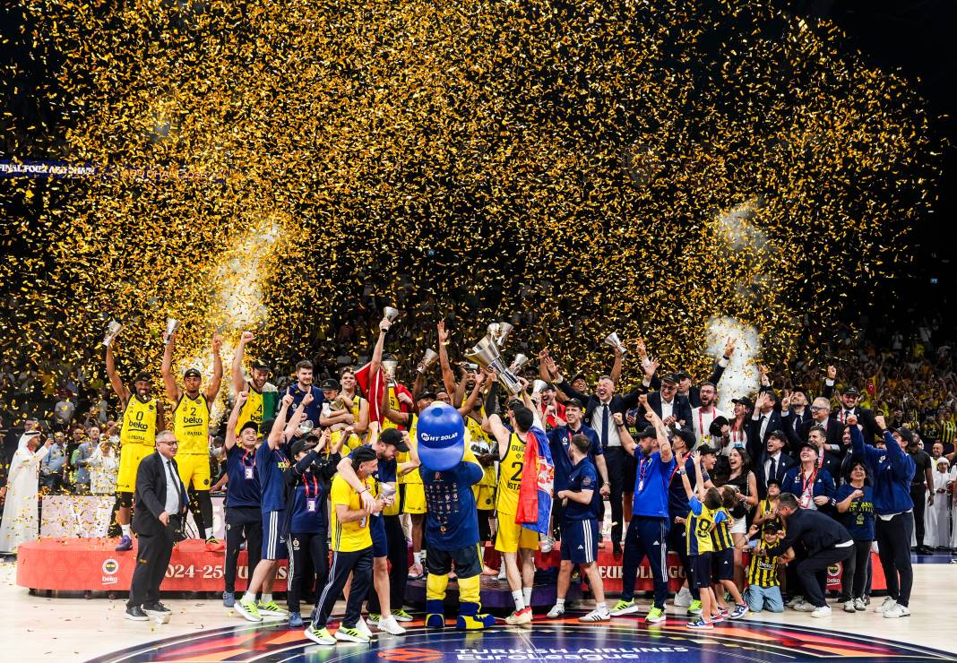 Fenerbahçe şampiyon oldu: Ali Koç’un o anları sosyal medyaya damga vurdu 1