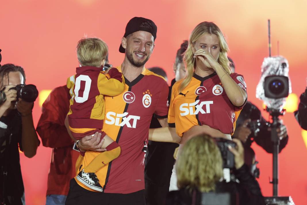 İstanbul ayakta: Galatasaray, 25. şampiyonluğunu kutladı 12