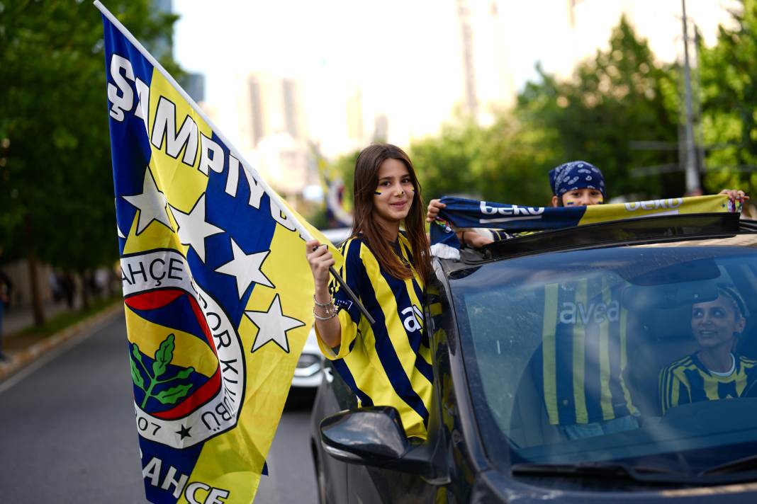 Fenerbahçe Beko'nun şampiyonluk coşkusu! Bağdat Caddesi'ne akın ettiler... 3