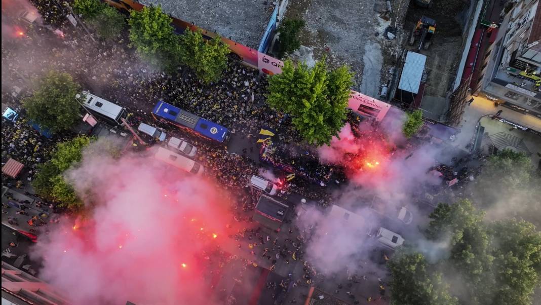 Fenerbahçe Beko'nun şampiyonluk coşkusu! Bağdat Caddesi'ne akın ettiler... 6