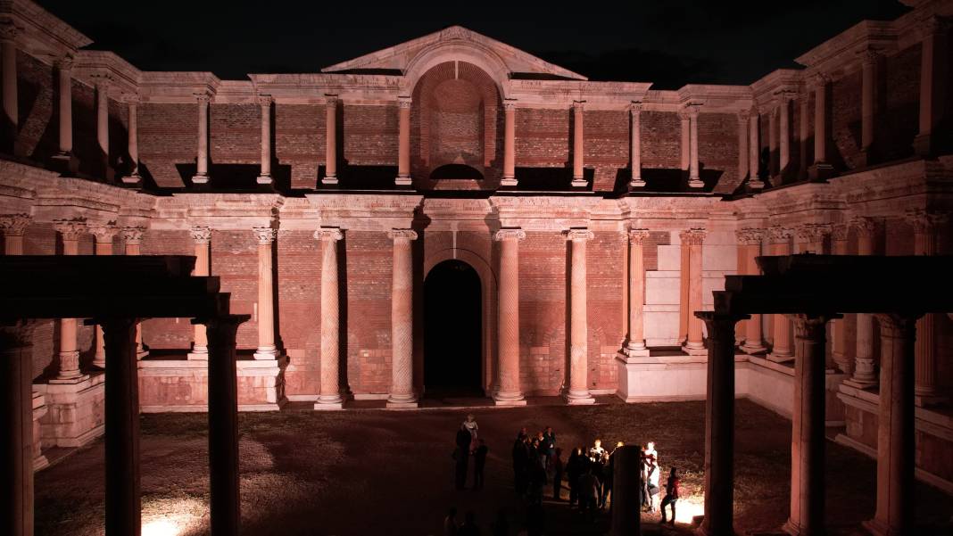 Altın ve gümüş paranın ilk basıldığı yer: Sardes Antik Kenti'nde gece gezisi yapabilirsiniz! 1