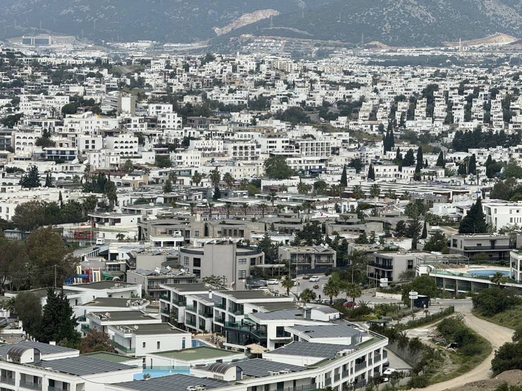 Bodrum'da yaz sezonu açıldı! Bırakın oda tutmayı şezlong için bile mini servet gerekiyor 1