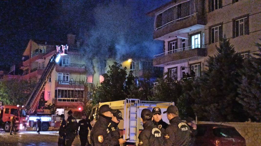 Konya'da bir binada patlama: Resmen can pazarı yaşandı 4