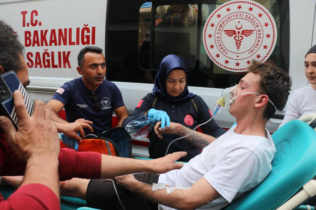 Korku evi gerçeğe dönüştü: Canlarını zor kurtardılar 1