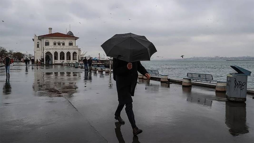 Bugün dışarı çıkmayın! İstanbul'u sağanak vuracak: Sıcaklıklar 5 derece daha düşüyor 1