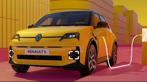 RENAULT 5 PATLADI: Şehri ele geçiriyor! Resmen geri döndü 3