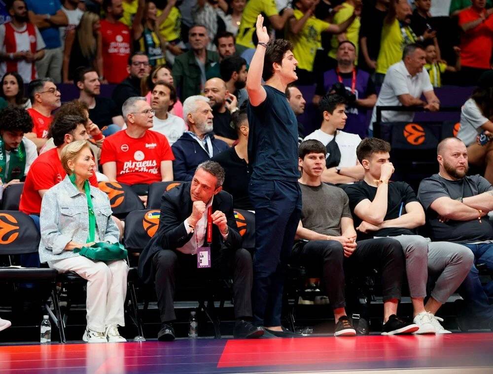 Fenerbahçe Beko finale yükseldi: Son düdük sonrası Ali Koç gözyaşlarına hakim olamadı 5