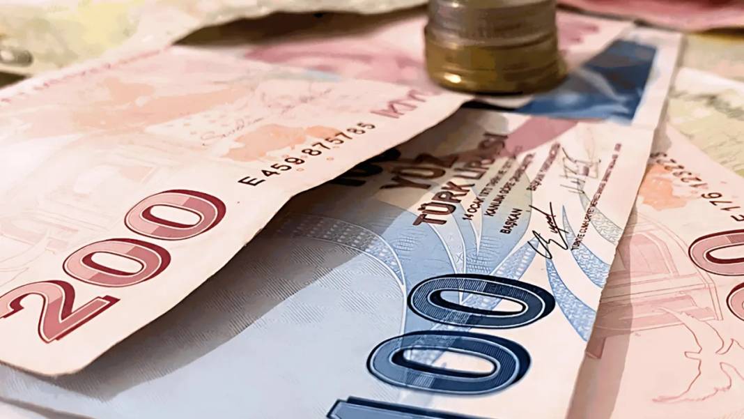 MEMUR VE EMEKLİ ÇİFTE BAYRAM YAŞAYACAK |Maaşlara yüzde 55 zam, 14.636 TL bayram ikramiyesi 4