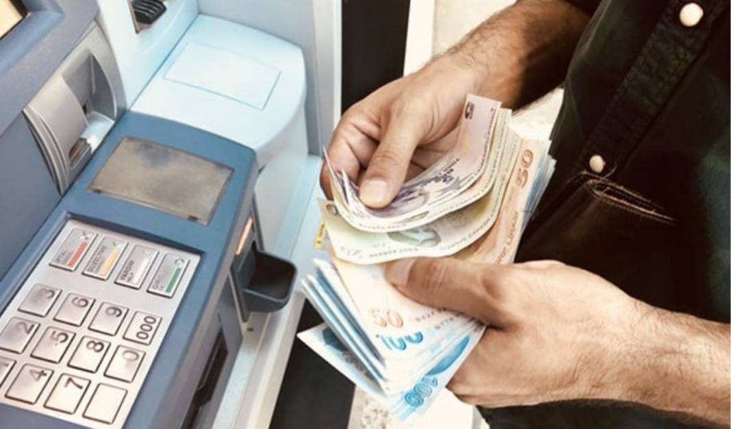 YAPI KREDİ'DEN EMEKLİYE OKKALI ZAM: Yapı Kredi Mayıs ayı rakamlarını güncelledi. Yapı Kredi güncel promosyonu ne kadar? 1
