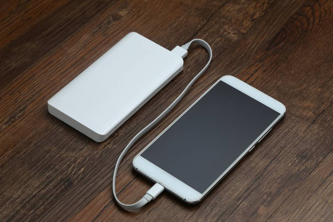 BU MARKA POWERBANK'I OLAN HEMEN ELİNDEN ÇIKARSIN: Aniden patlıyor. Milyonlarca kullanan kişiye uyarı geldi! 1