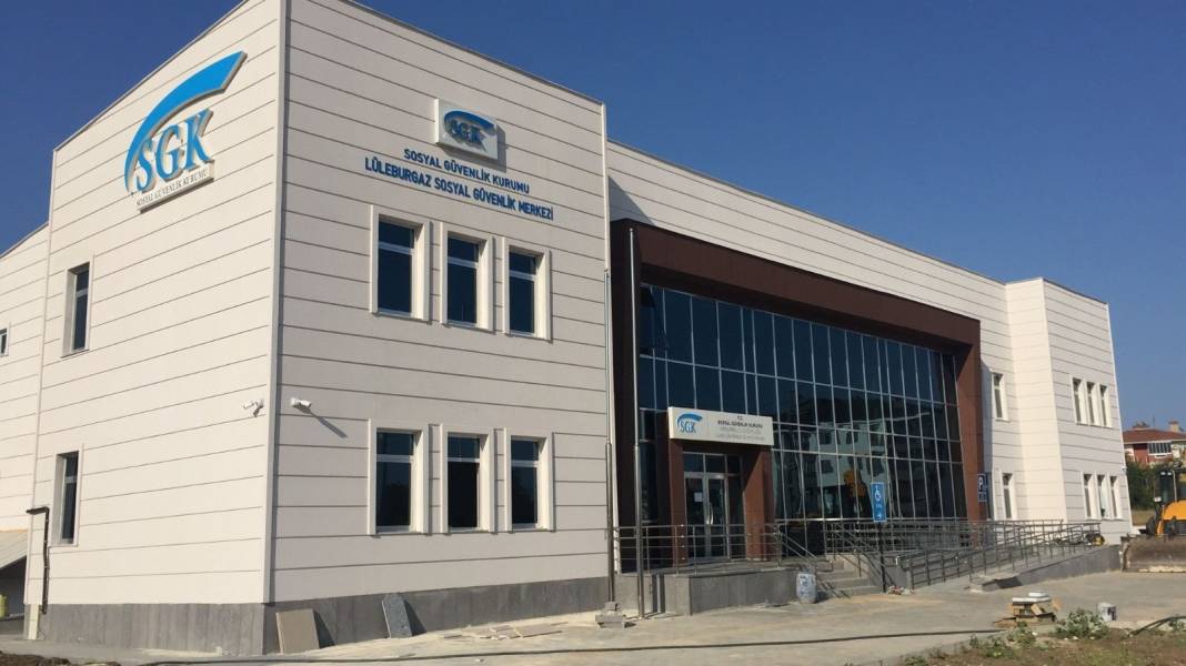 BU MESLEKLER ARTIK ERKEN EMEKLİLİKTEN YARARLANAMAYACAK: SGK o meslek gruplarını teker teker açıkladı! 1