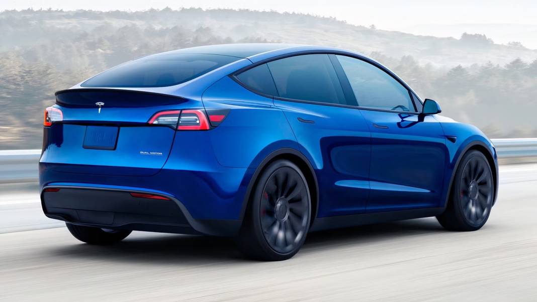 TÜRKİYE'DE STOKLARI 10 DAKİKADA ERİDİ: Tesla Model Y Long Range satışa çıktığı gibi tükendi! 1