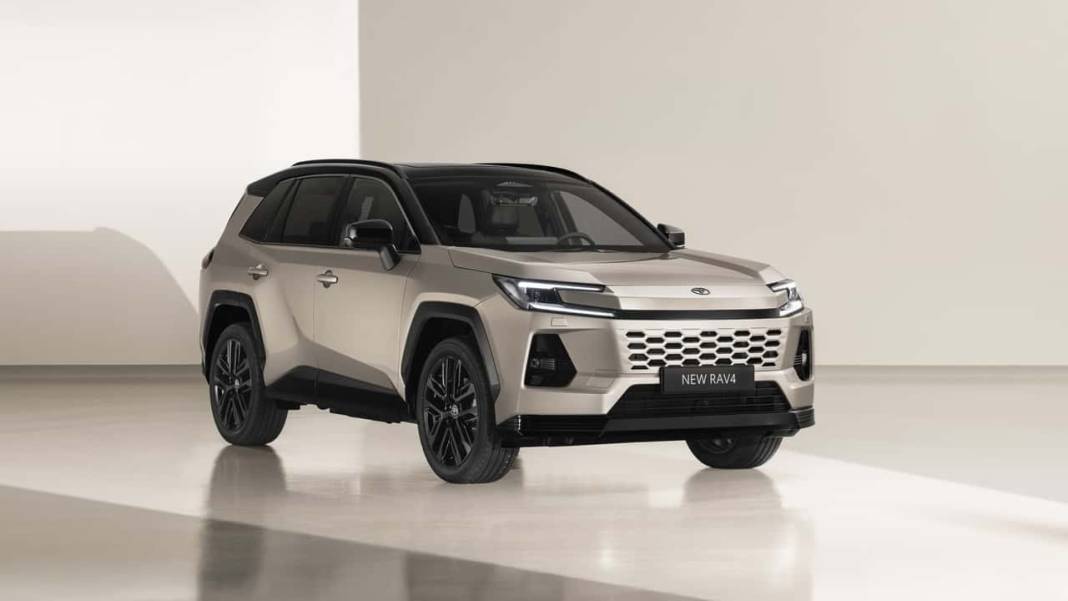 Yeni Toyota RAV4 ilk kez tanıtıldı! Hibrit gücü ve ileri teknolojileriyle adeta sınıf atladı 1