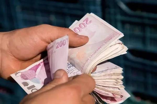 3 TEMMUZ'DA EMEKLİ MAAŞI UÇUŞA GEÇEBİLİR 3