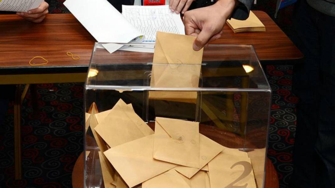 Son anketten dikkat çeken sonuçlar! AK Parti yeniden birinci parti 3