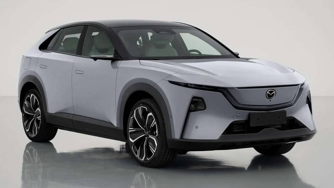 MAZDA- EZ 60 FIRTINASI: Daha yollara çıkmadan 20.000 kişiyi peşinden sürükledi 2