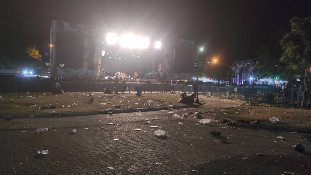 Tekirdağ sahilinde festival rezilliği: Kiraz Festivali konseri sonrası sahil adeta çöplüğe döndü 5