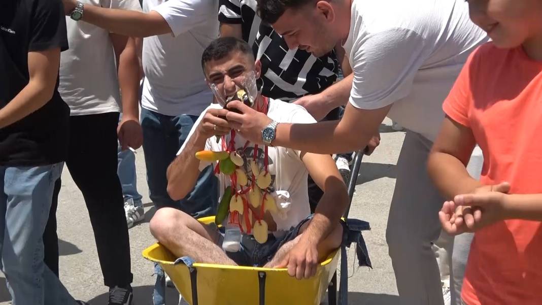 İşkence gibi düğün! Damada yapmadıkları kalmadı 3