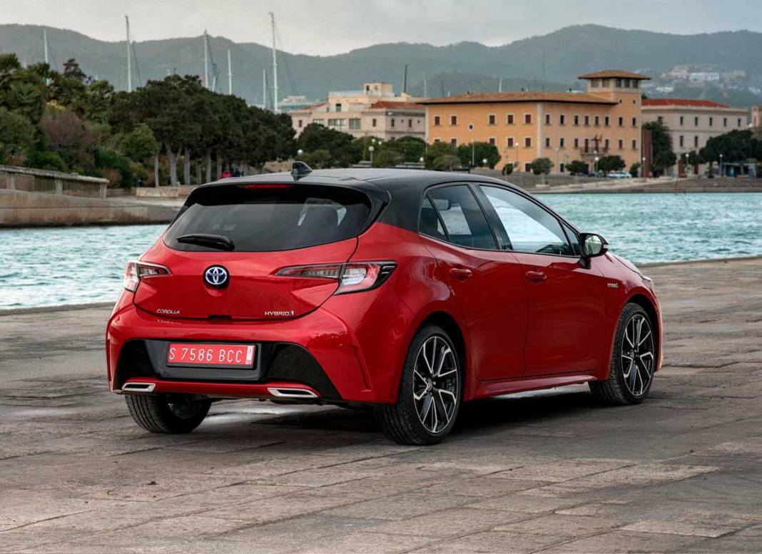 TOYOTA'NIN HAZİRAN AYI GÜNCEL FİYAT LİSTESİ YAYINLANDI: Toyota Corolla, Yaris Cross, Camry, CH-R, RAV4 ve Hilux ne kadar? 8