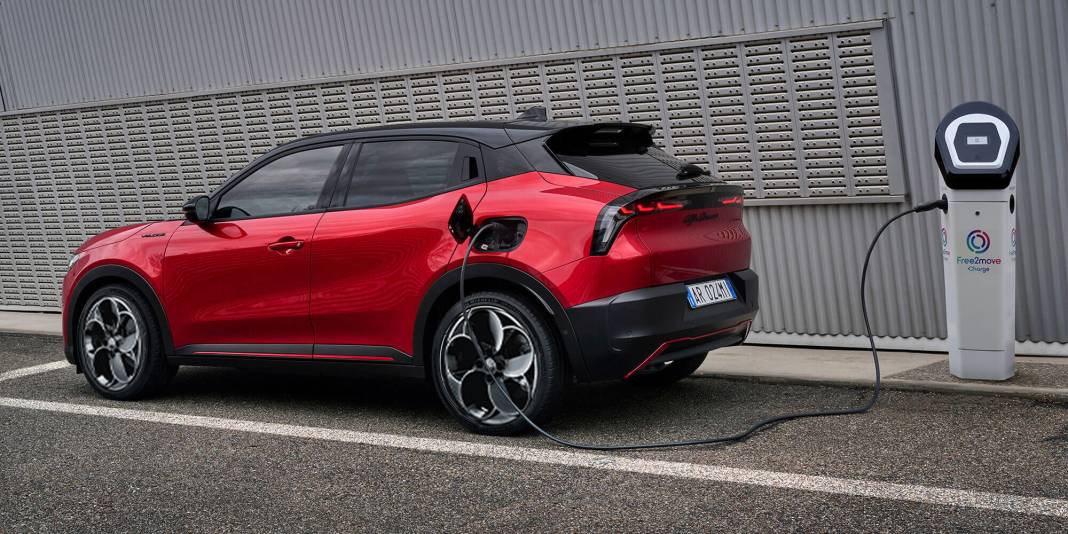 ALFA ROMEO HAZİRAN AYI FİYAT LİSTESİ GÜNCELLENDİ: Alfa Romeo Elettrica, Ibrida, Tonale ve Giulia ne kadar? 2