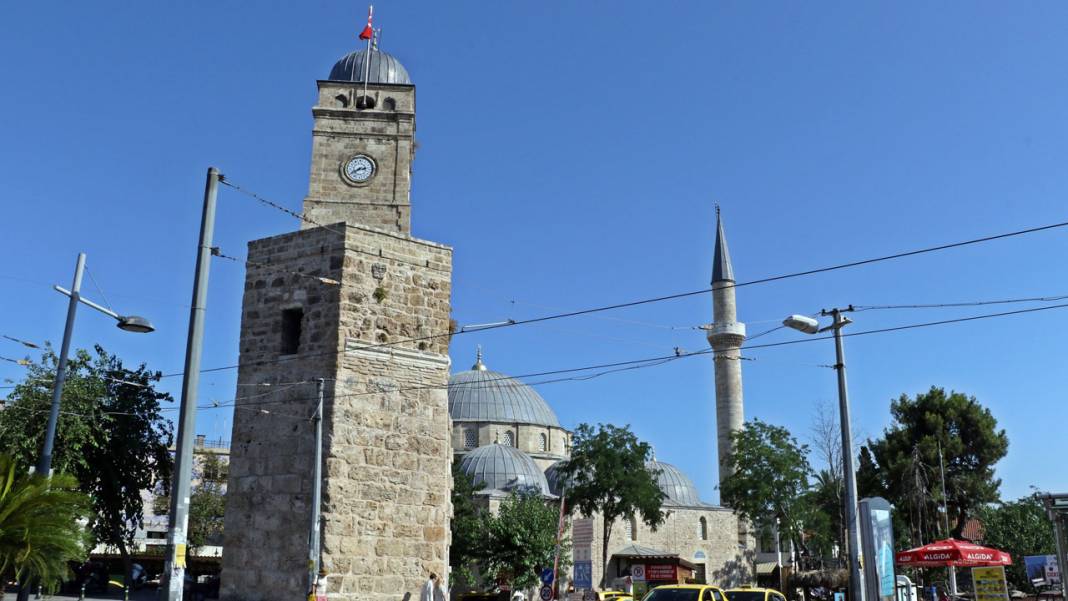 Görenin ağzı açık kaldı: Gündüz 82 olan nüfus gece 10 bini buluyor! 1