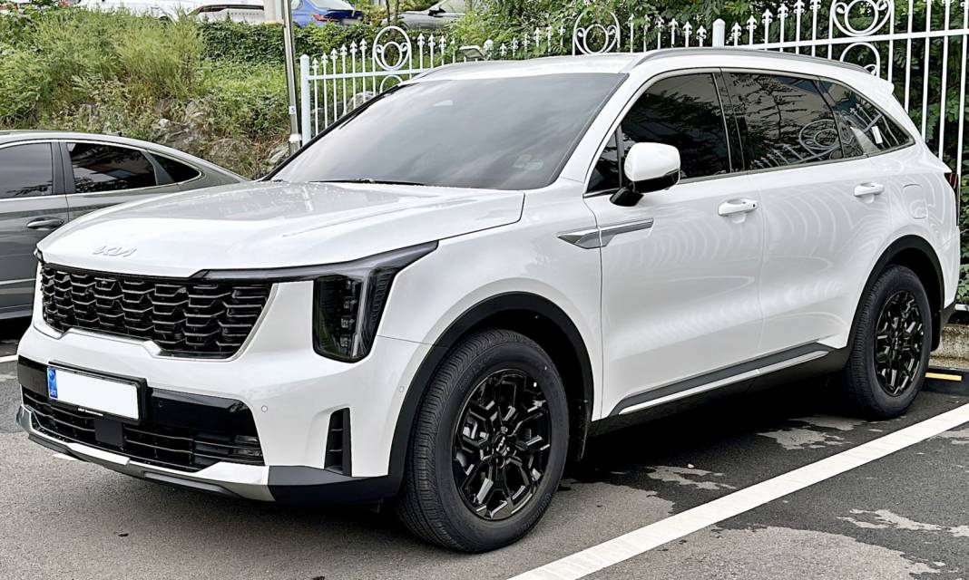 KIA HAZİRAN AYI FİYAT LİSTESİNİ GÜNCELLEDİ: Kia Picanto, Stonic, EV3, EV6, EV9, XCeed, Sportage ve Sorento ne kadar? 4