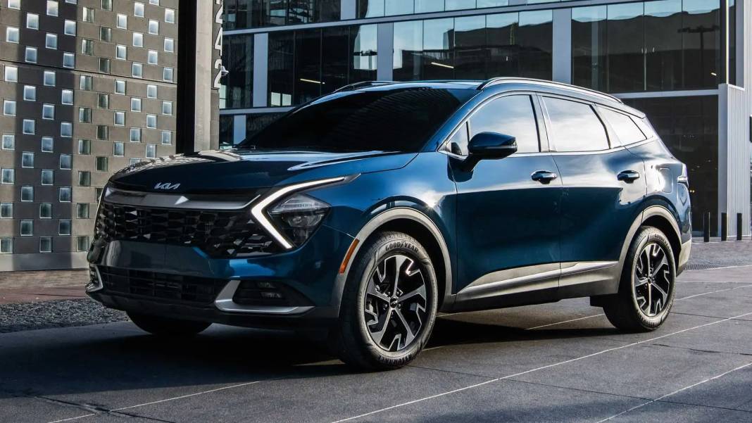 KIA HAZİRAN AYI FİYAT LİSTESİNİ GÜNCELLEDİ: Kia Picanto, Stonic, EV3, EV6, EV9, XCeed, Sportage ve Sorento ne kadar? 3