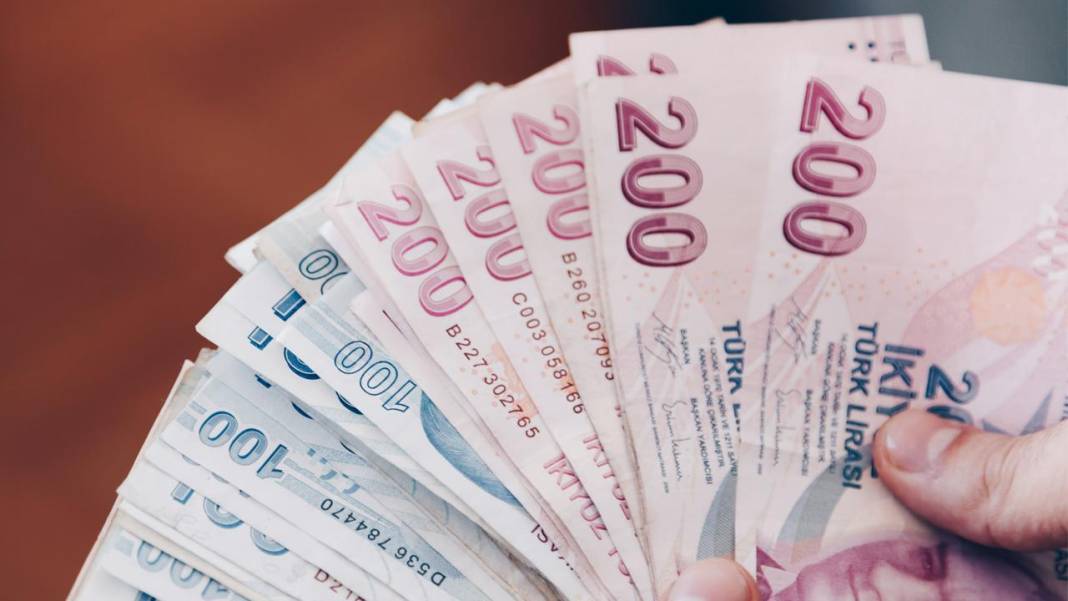 EMEKLİ PROMOSYONLARINDA YARIŞ KIZIŞTI: En çok parayı hangi banka veriyor? 1