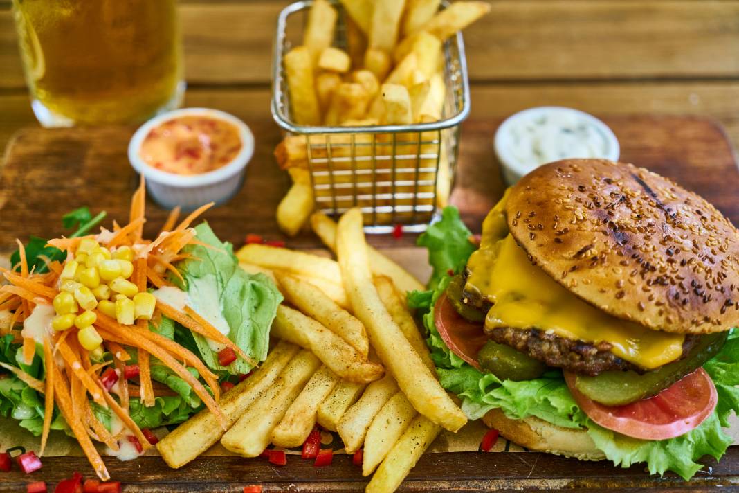 En çok fast food tüketen ülkeler açıklandı! Türkiye’nin sırası şaşırttı! 6