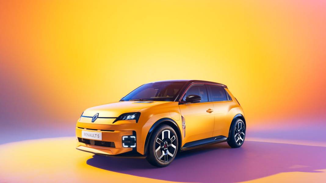 EFSANE GERİ DÖNDÜ RENAULT 5 E-TECH TÜRKİYE'DE YOLLARDA: Fiyatı ve detaylar belli oldu 2