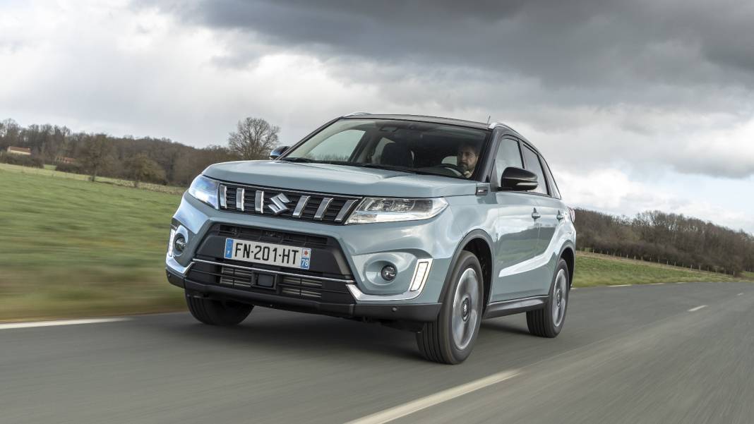 SUZUKI'DEN 120 BİN TL'LİK DEV İNDİRİM: SUV'un fiyatını duyan bayiye koştu! 1